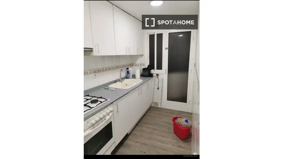 Küche von Wohnung zur Miete in L'Hospitalet de Llobregat mit Klimaanlage, Heizung und Möbliert