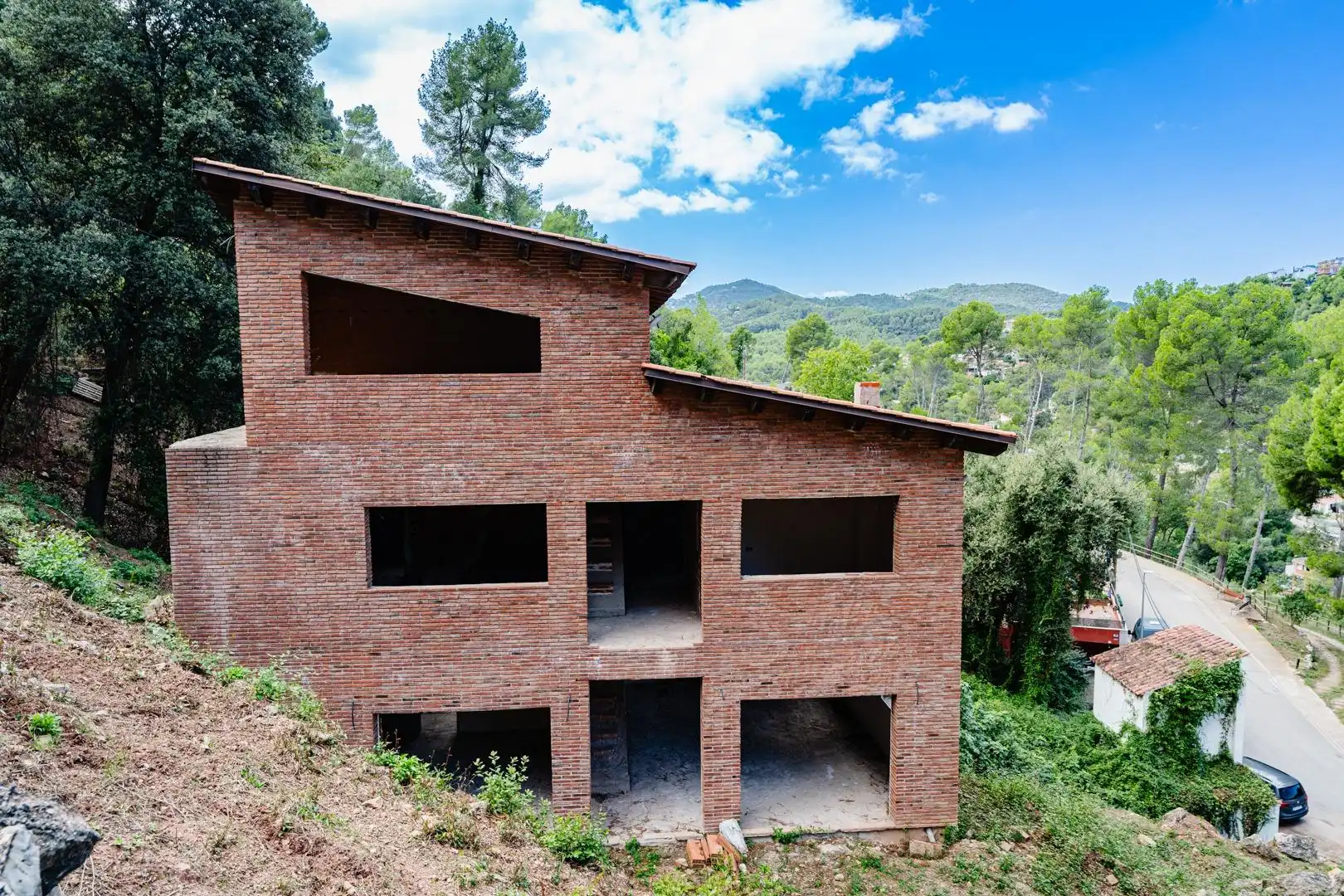 Außenansicht von Haus oder Chalet zum Verkauf in Corbera de Llobregat mit Privatgarten