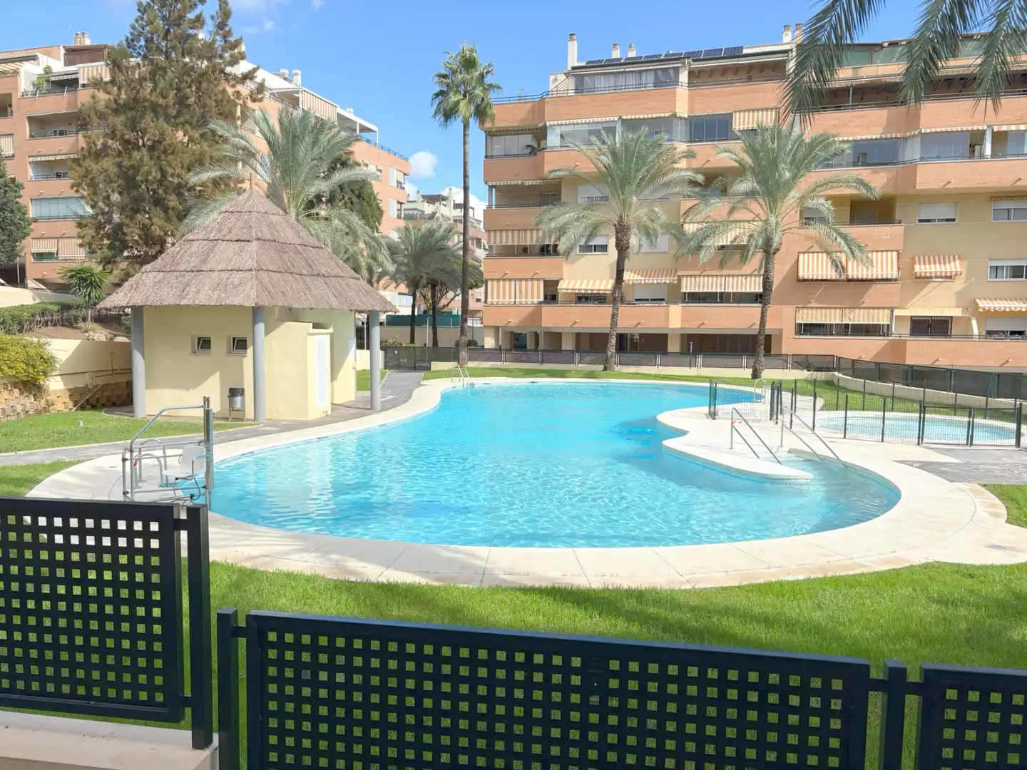 Flat for sale in Calle Andres Segovia, El Pinillo