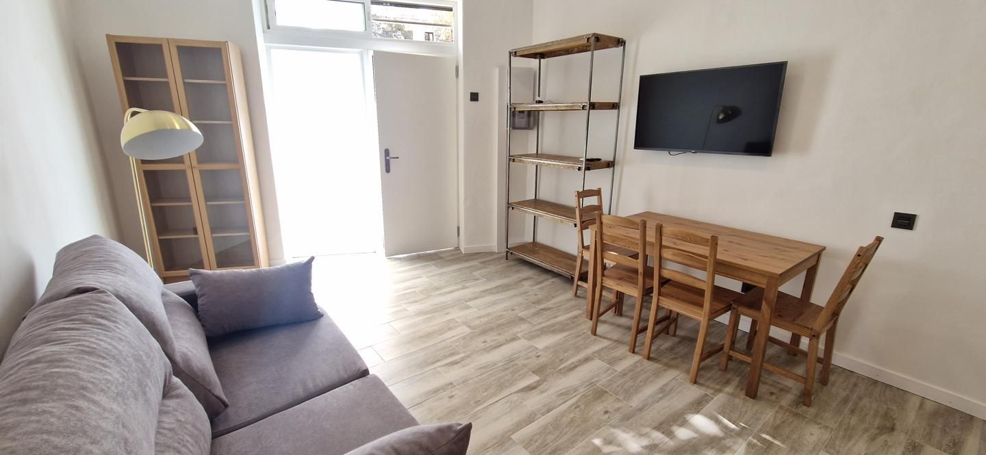 Sala d'estar de Estudi en venda en  Barcelona Capital amb Aire condicionat i Moblat