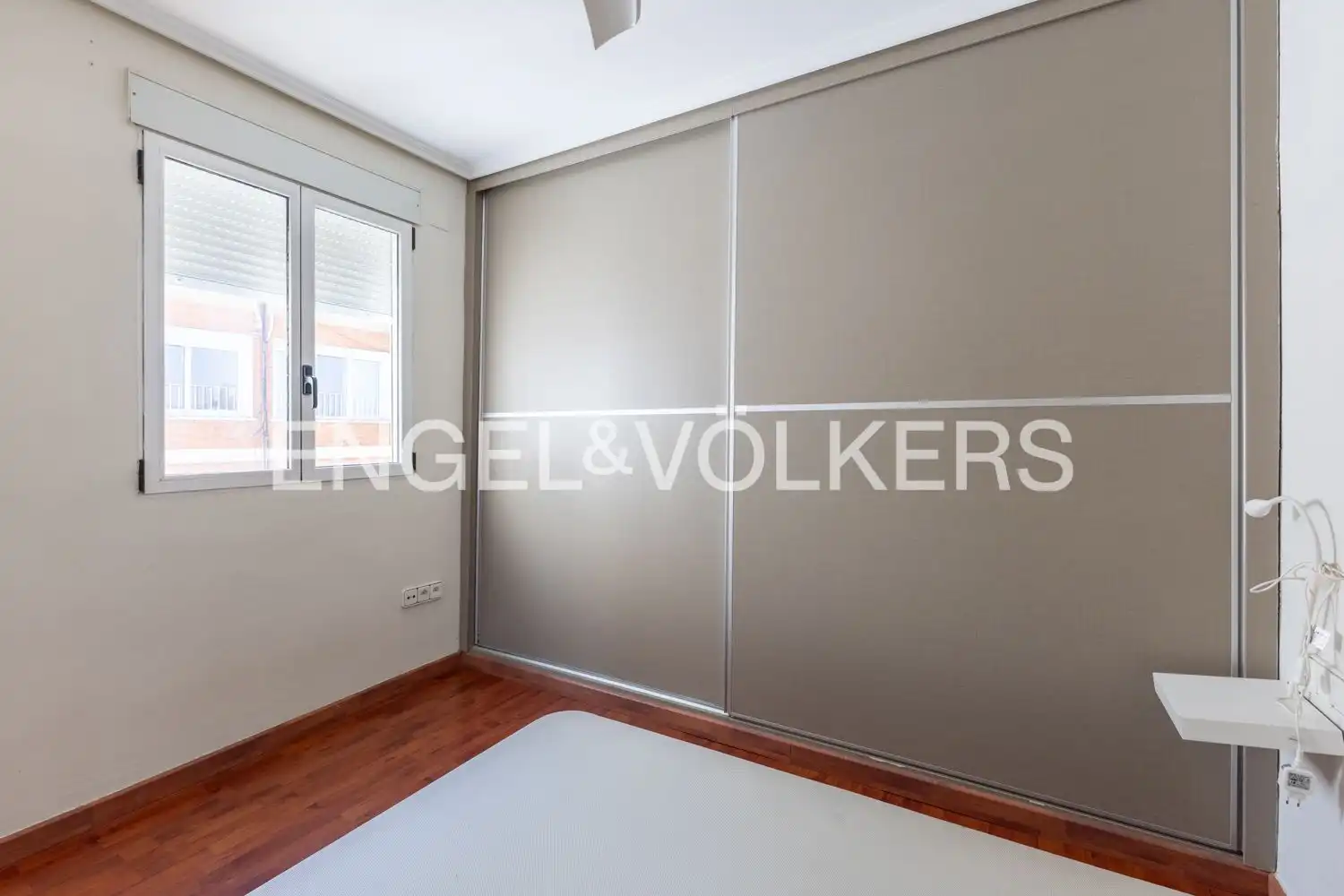 Habitación de Ático de alquiler en Valencia con Aire acondicionado, Calefacción y Parquet