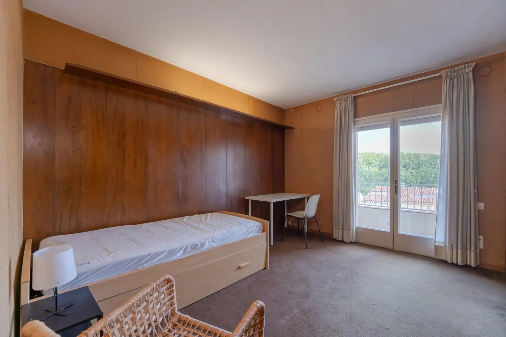 Dormitori de Apartament de lloguer en Girona amb Calefacció, Parquet i Terrassa
