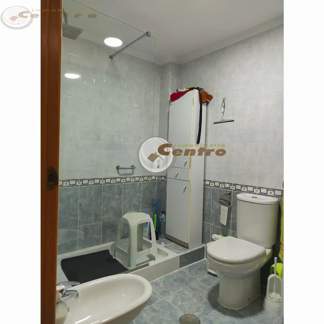 Baño de Piso en venta en Albacete con Calefacción y Balcón