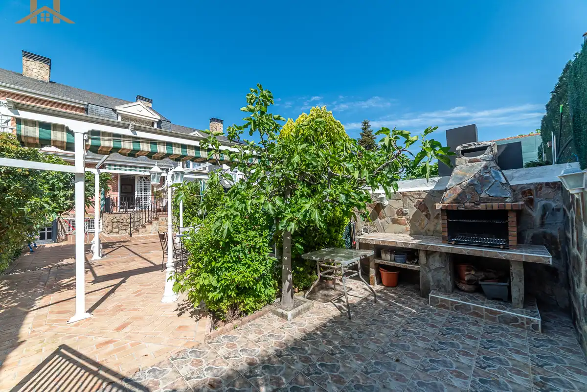 Terrace of Houses for sale in Arroyomolinos (Madrid)  with Air Conditioner, Heating and Private garden