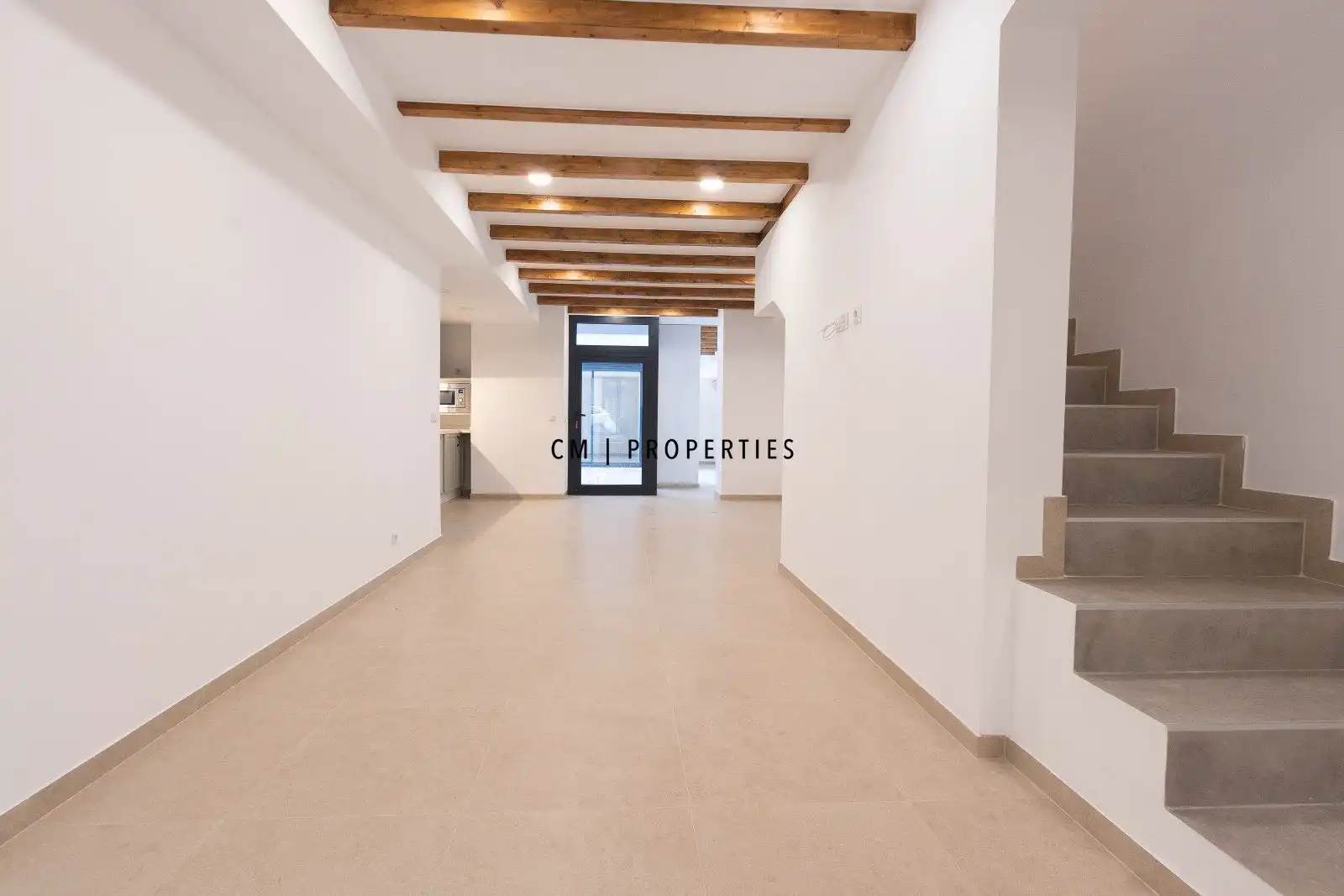 Flat for sale in Valencia  with Air Conditioner, Heating and Swimming Pool