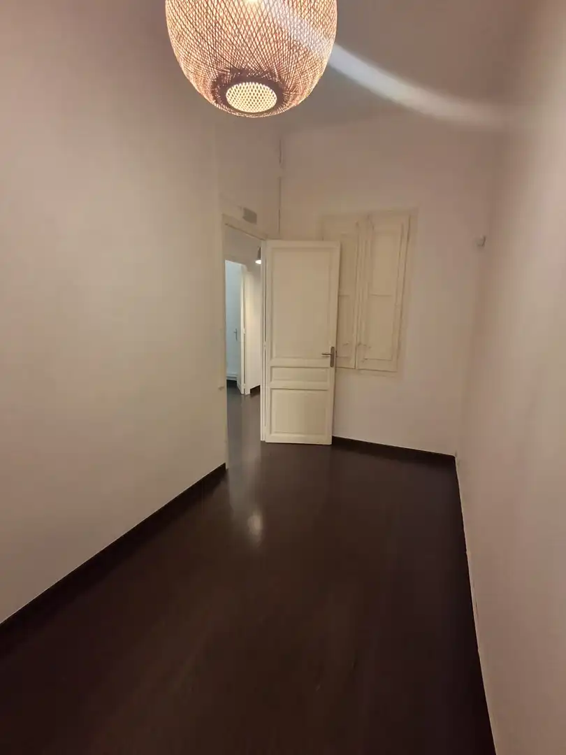 Office for rent in Barcelona  with Air Conditioner