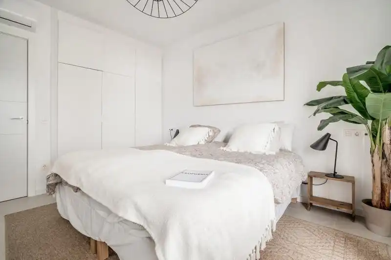 Bedroom of Apartments for rent in Nueva Andalucía