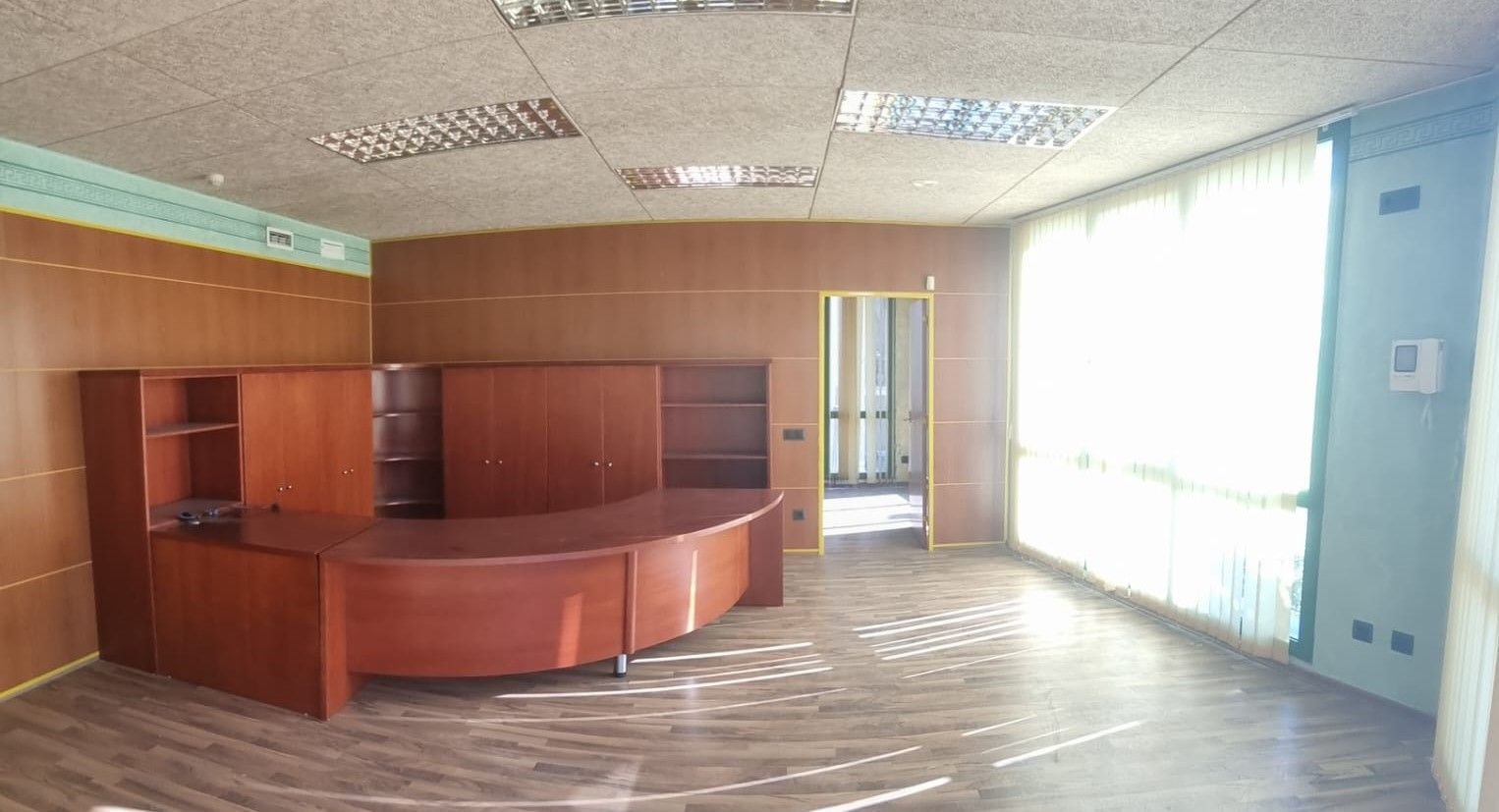 Office to rent in Esplugues de Llobregat  with Air Conditioner, Furnished and Internet