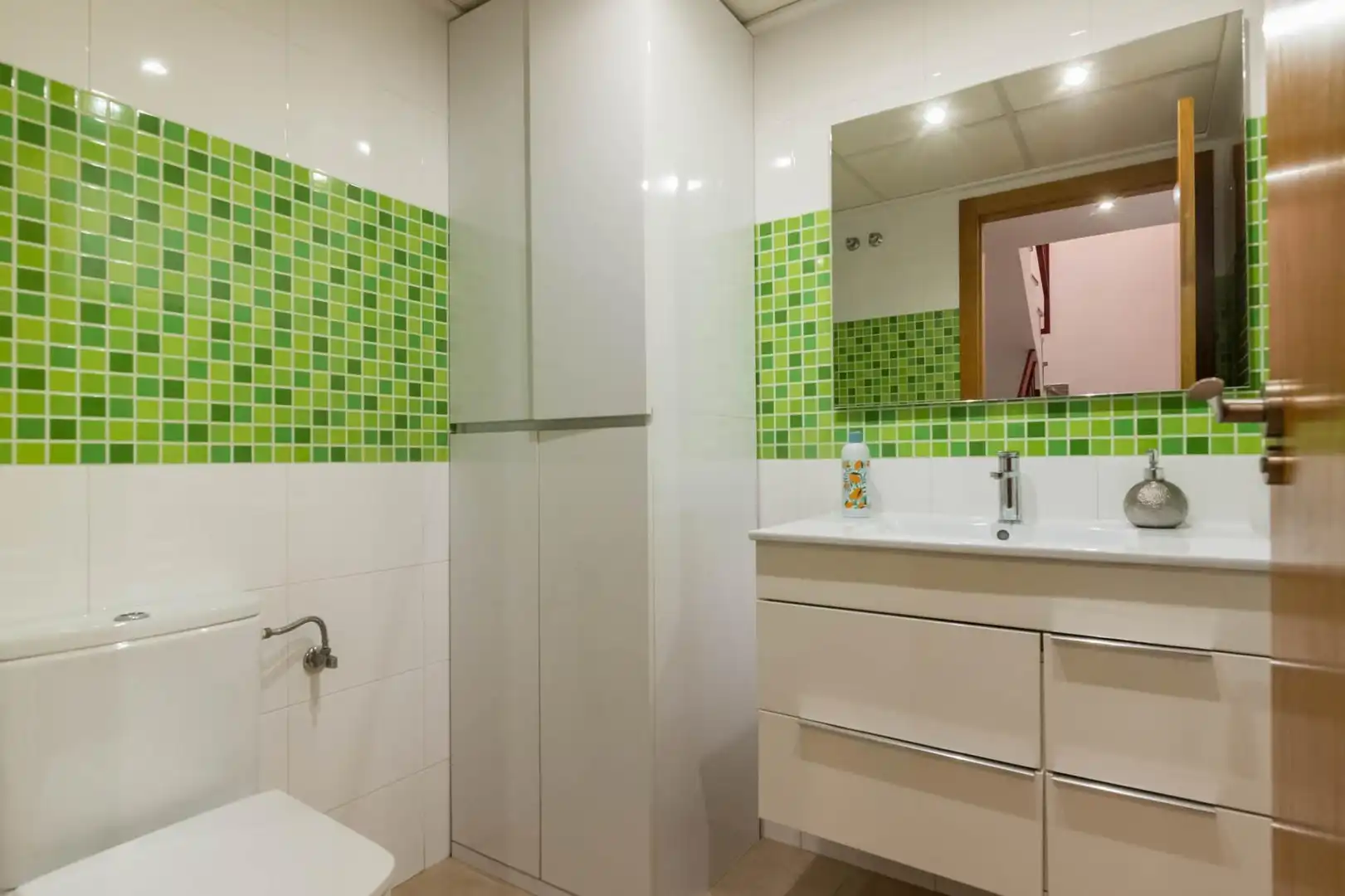 Baño de Piso de alquiler en Murcia con Aire acondicionado y Terraza