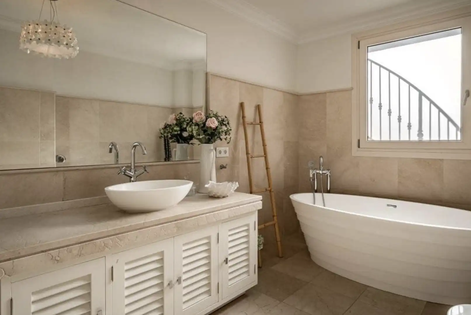 Baño de Casa o chalet de alquiler en Marbella con Aire acondicionado, Jardín privado y Piscina