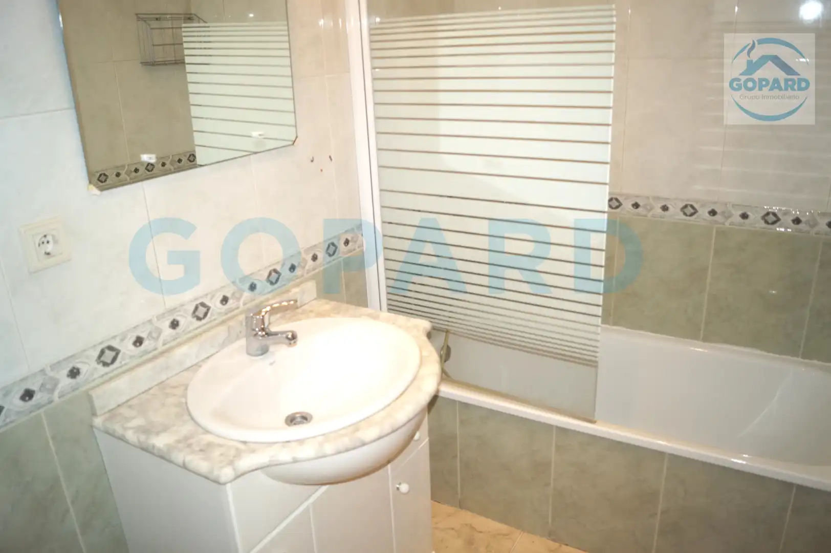 Bathroom of Flat for rent in Villanueva de la Cañada  with Heating, Parquet flooring and Furnished