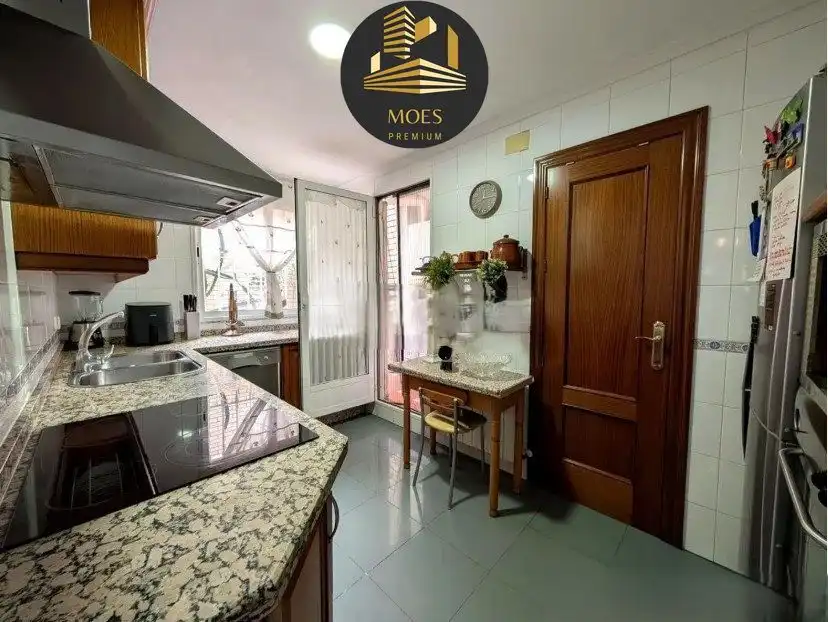 Cuina de Pis en venda en Linares amb Aire condicionat, Calefacció i Parquet