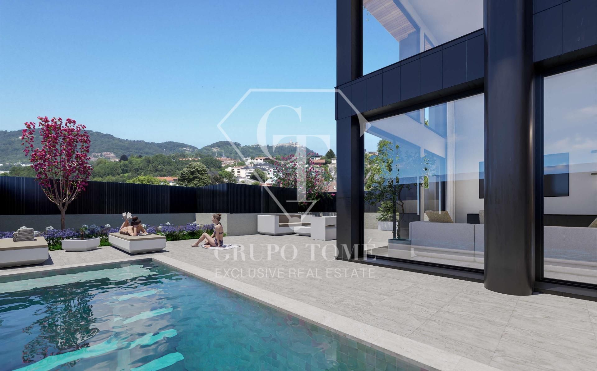 Piscina de Casa o xalet en venda en Donostia - San Sebastián  amb Calefacció, Jardí privat i Terrassa