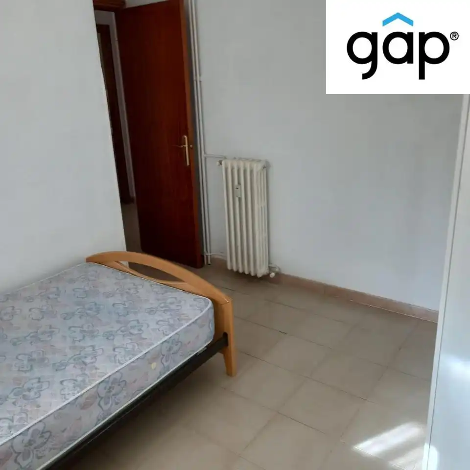 Bedroom of Flat for rent in Cuenca  with Terrace and Furnished