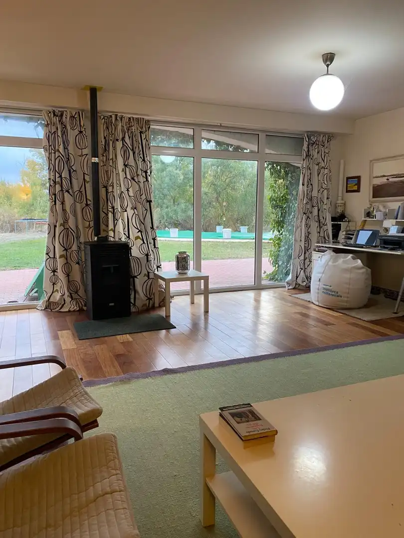Sala d'estar de Finca rústica en venda en Valoria la Buena amb Jardí privat i Piscina