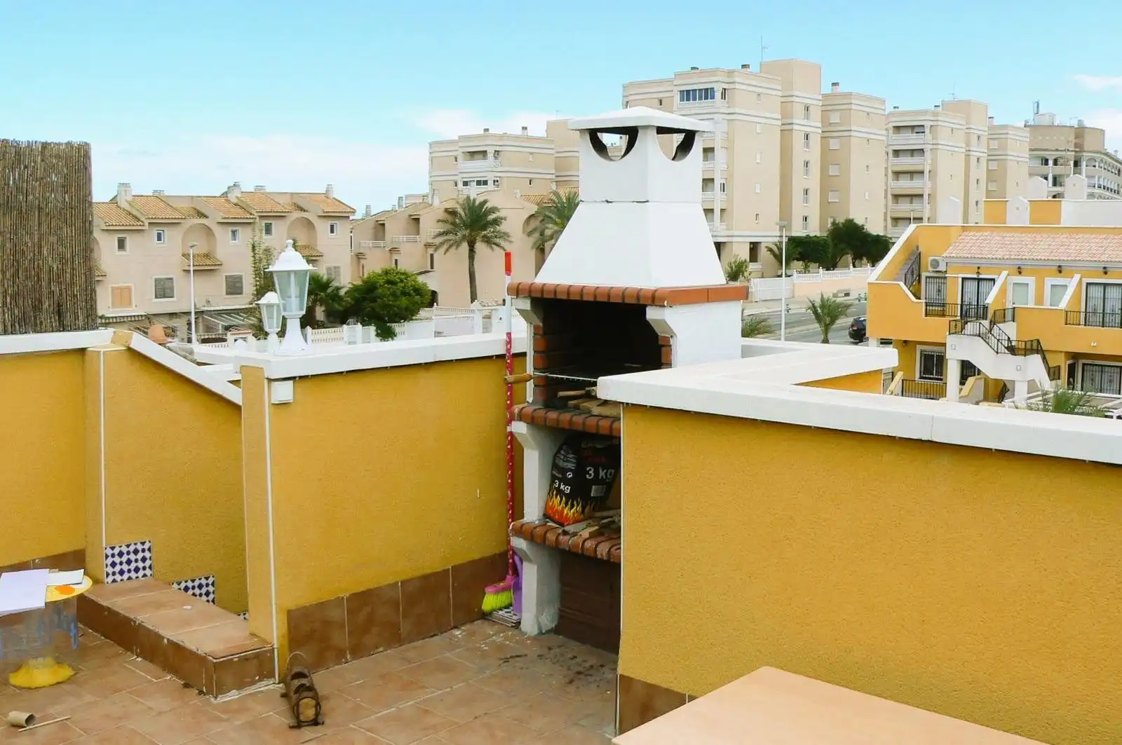 Terrasse von Einfamilien-Reihenhaus zum Verkauf in Elche / Elx mit Klimaanlage, Privatgarten und Terrasse