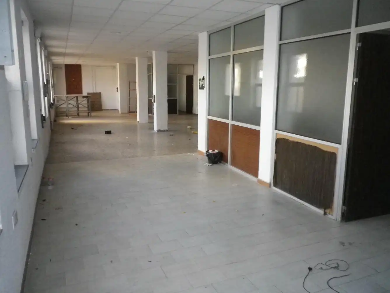 Nave industrial de alquiler en Elda