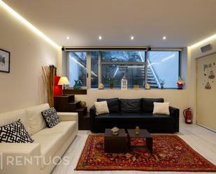 Sala d'estar de Planta baixa de lloguer en  Madrid Capital amb Moblat i Piscina comunitària