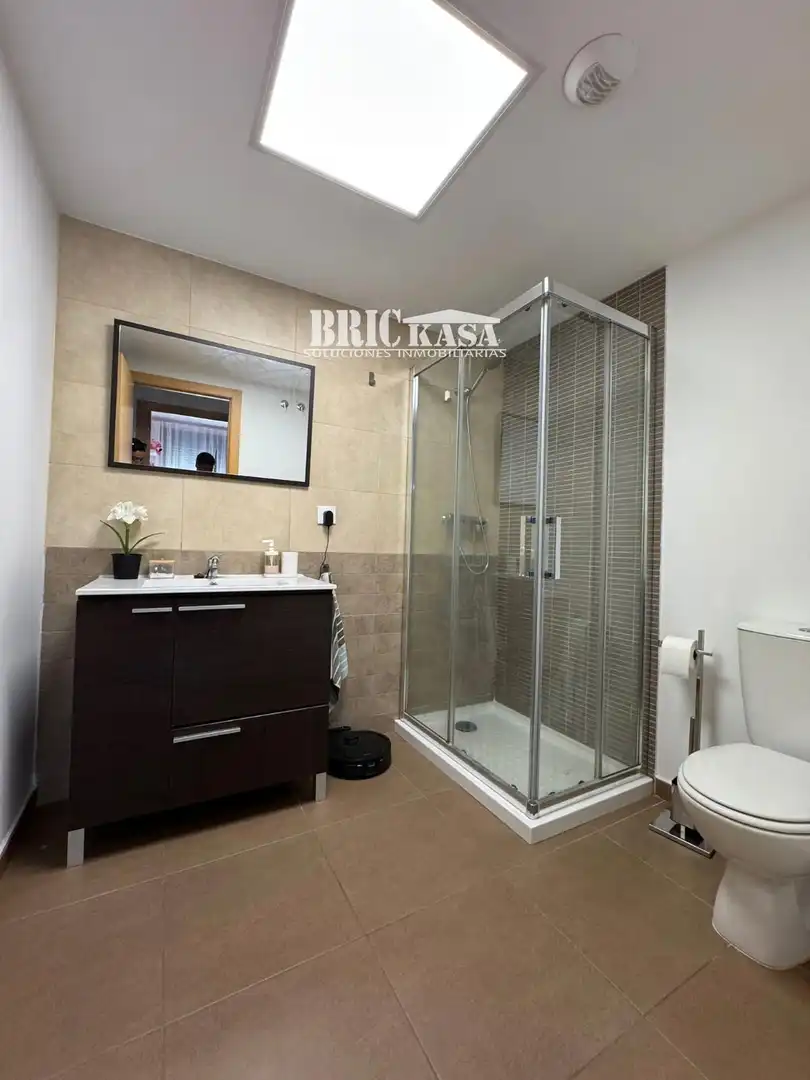 Bathroom of Flat for sale in Cáceres  with Air Conditioner and Terrace