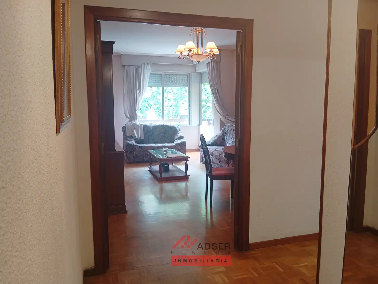 Sala de estar de Piso en venta en  Logroño con Calefacción, Parquet y Terraza