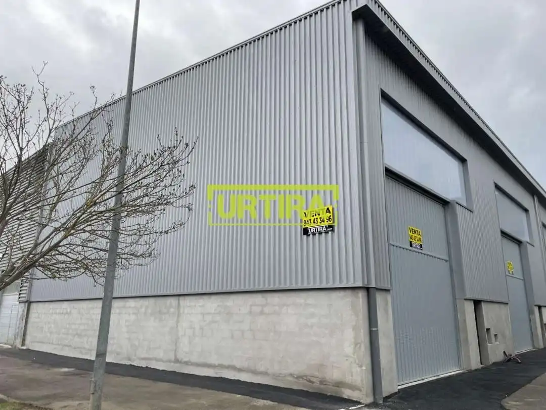 Vista exterior de Nave industrial en venta en Zarautz