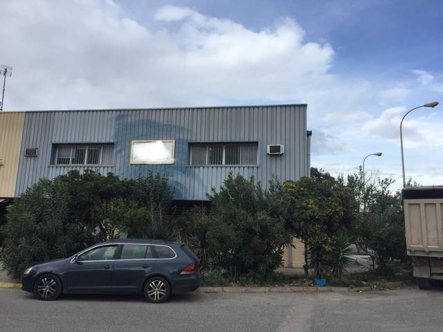 Nave industrial en Venta en Avenida de Abril - 9 de Octubre