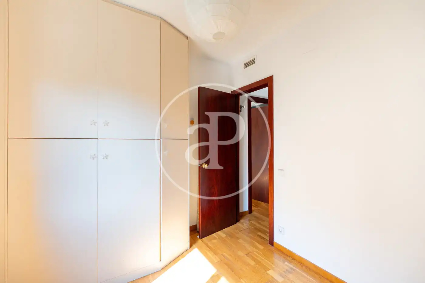 Habitación de Piso en venta en Barcelona con Aire acondicionado, Calefacción y Terraza