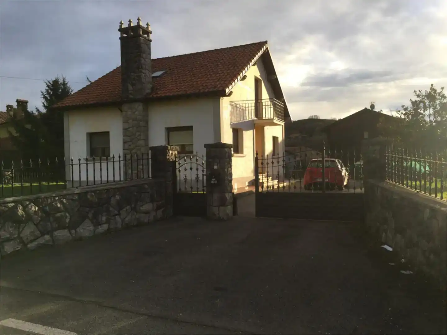 Vista exterior de Casa o chalet en venta en Udías con Balcón