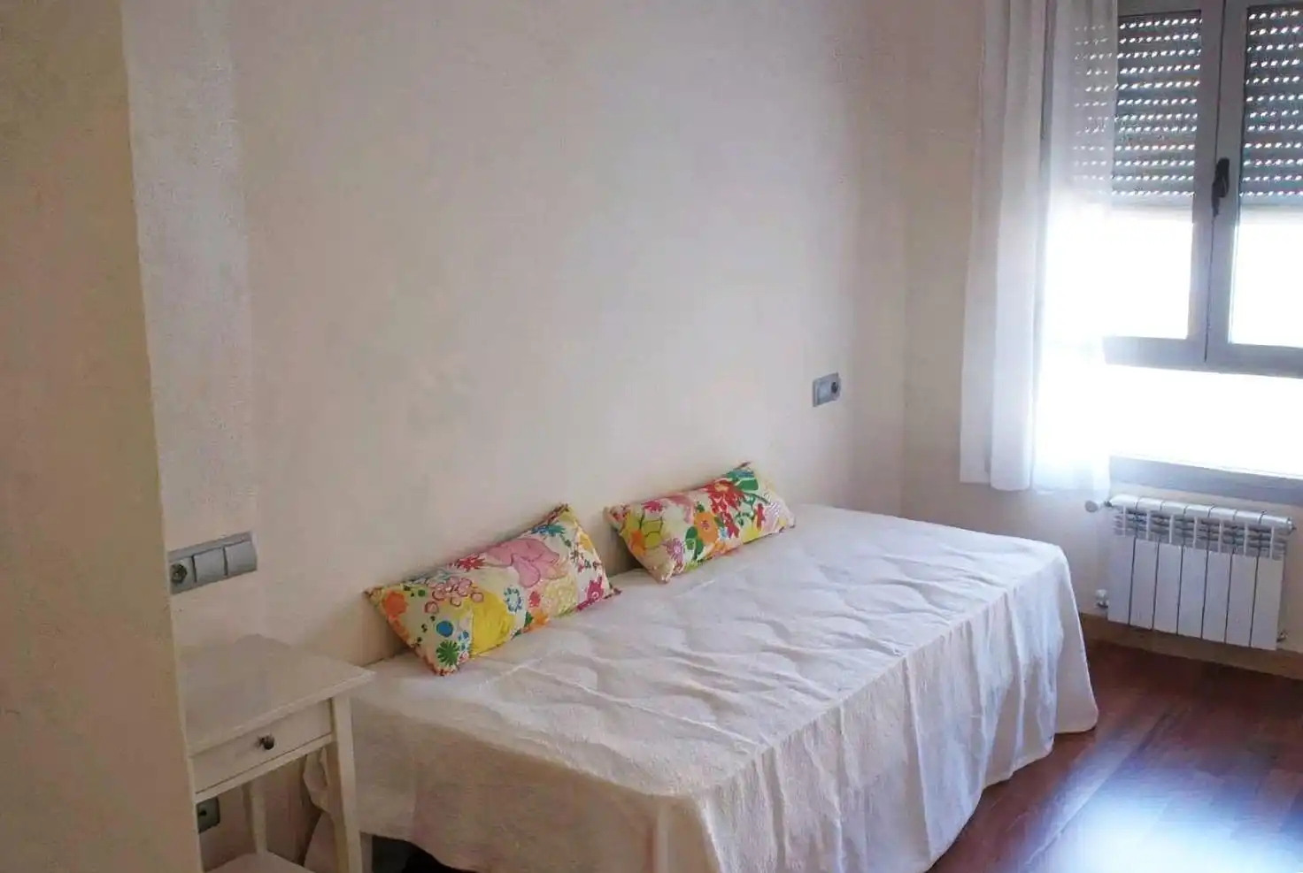 Habitación de Piso de alquiler en Oviedo  con Calefacción, Trastero y Amueblado