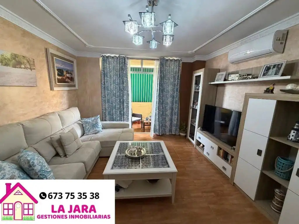 Sala d'estar de Pis en venda en Sanlúcar de Barrameda amb Aire condicionat, Terrassa i Moblat