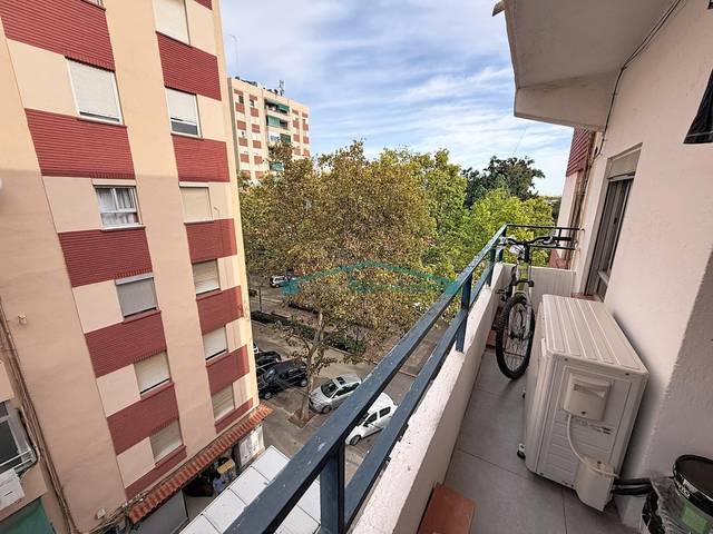 Piso en Venta en Calle PERIS CELDA en Ciutat Fallera