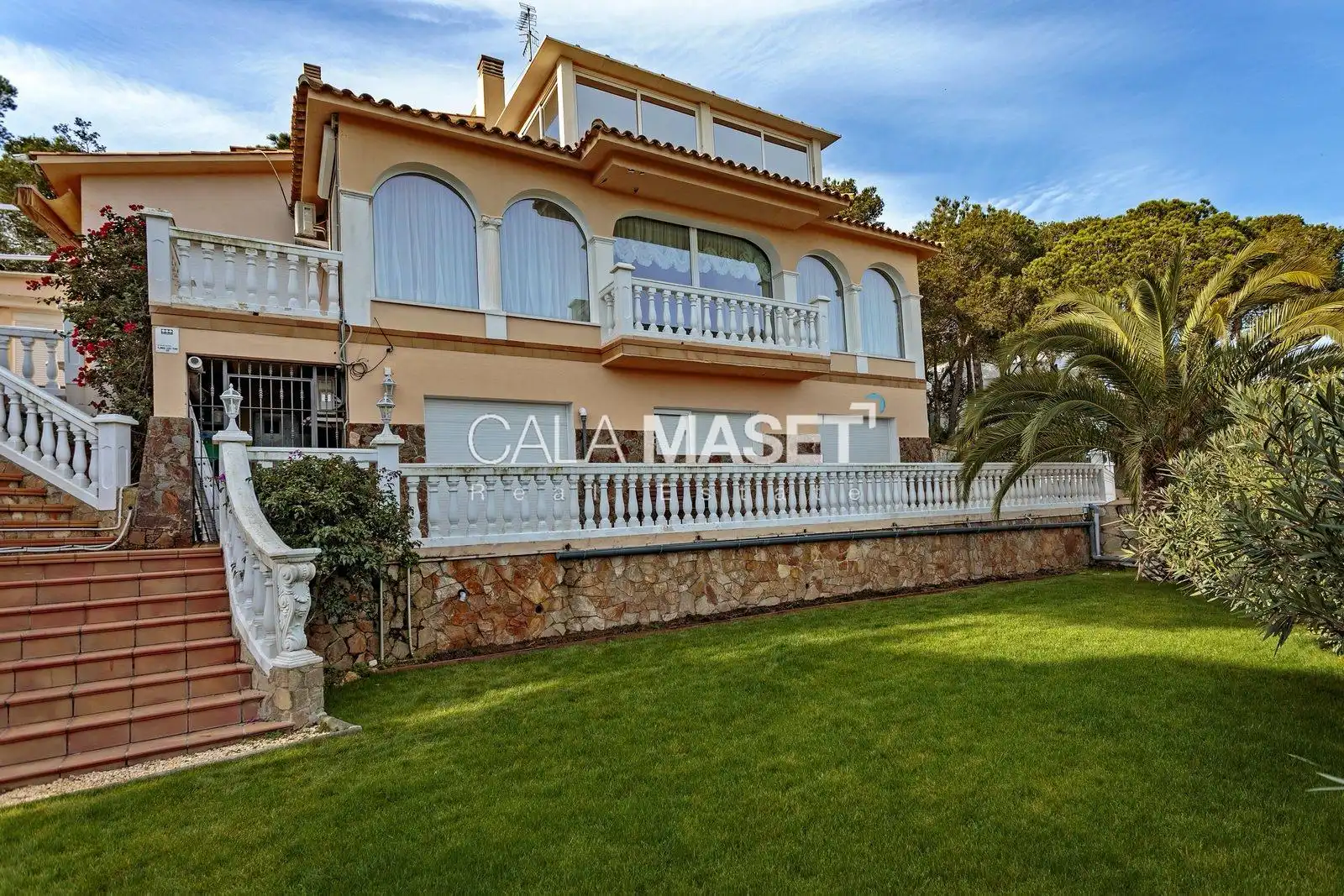 Außenansicht von Haus oder Chalet zum Verkauf in Calonge i Sant Antoni mit Heizung, Privatgarten und Terrasse