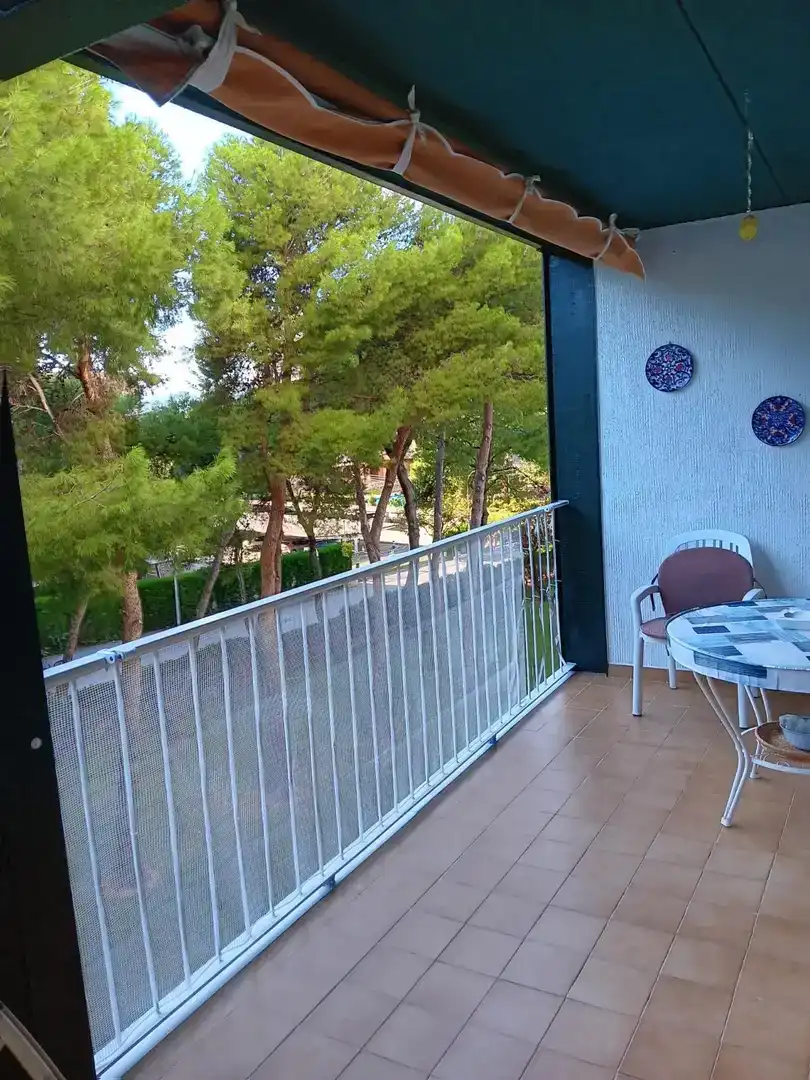 Terraza de Apartamento de alquiler en Benicasim / Benicàssim con Aire acondicionado, Piscina y Amueblado