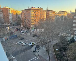 Vista exterior de Pis en venda en  Madrid Capital amb Aire condicionat, Calefacció i Parquet