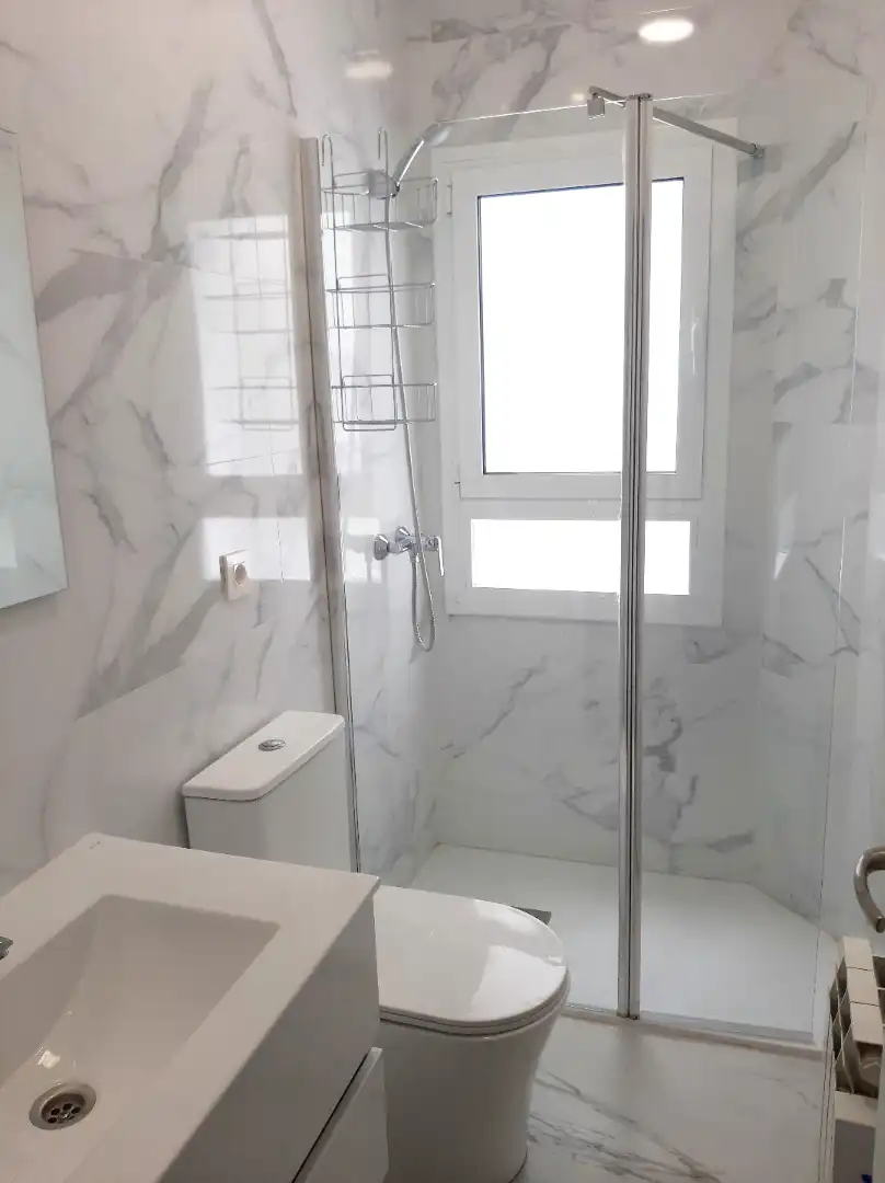 Baño de Piso de alquiler en Zaragoza con Calefacción, Amueblado y Horno