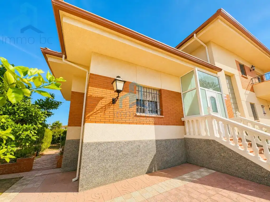 Vista exterior de Casa o xalet en venda en Els Pallaresos