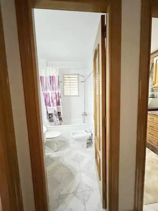 Baño de Piso en venta en Rafelbuñol / Rafelbunyol con Balcón