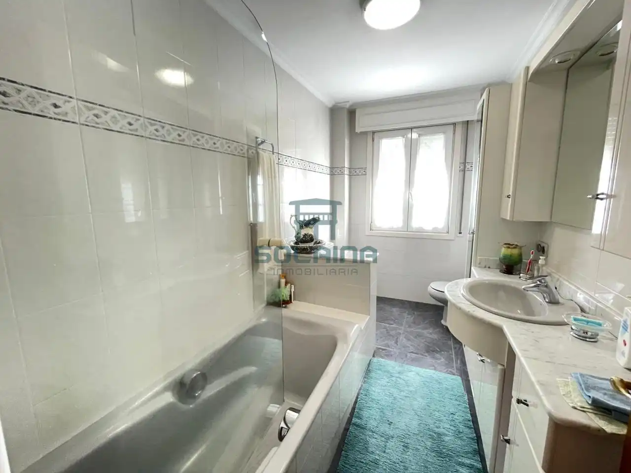 Bathroom of Houses for sale in Ourense Capital   with Heating, Private garden and Terrace