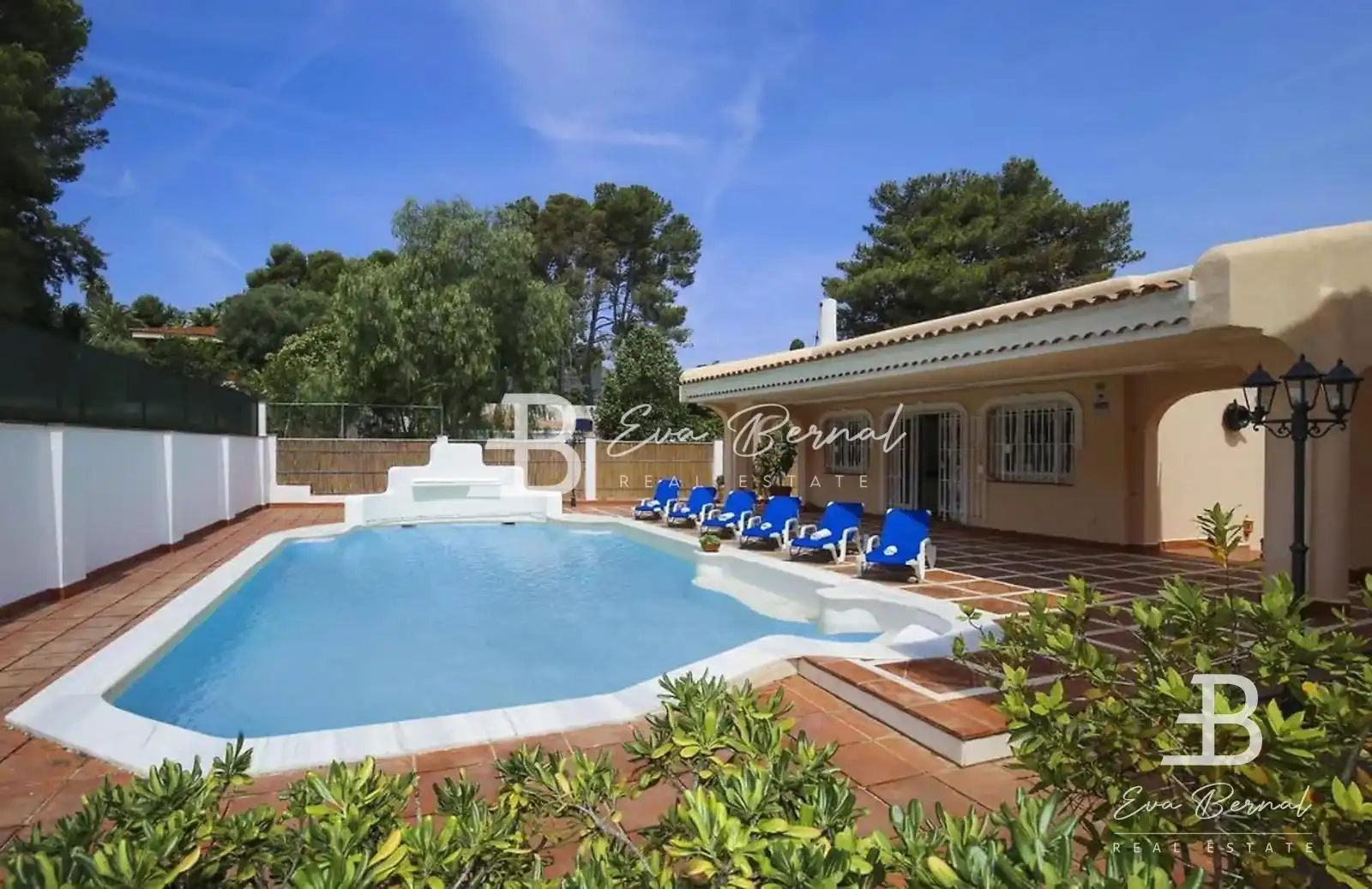 Piscina de Finca rústica en venda en Salou amb Aire condicionat, Calefacció i Jardí privat
