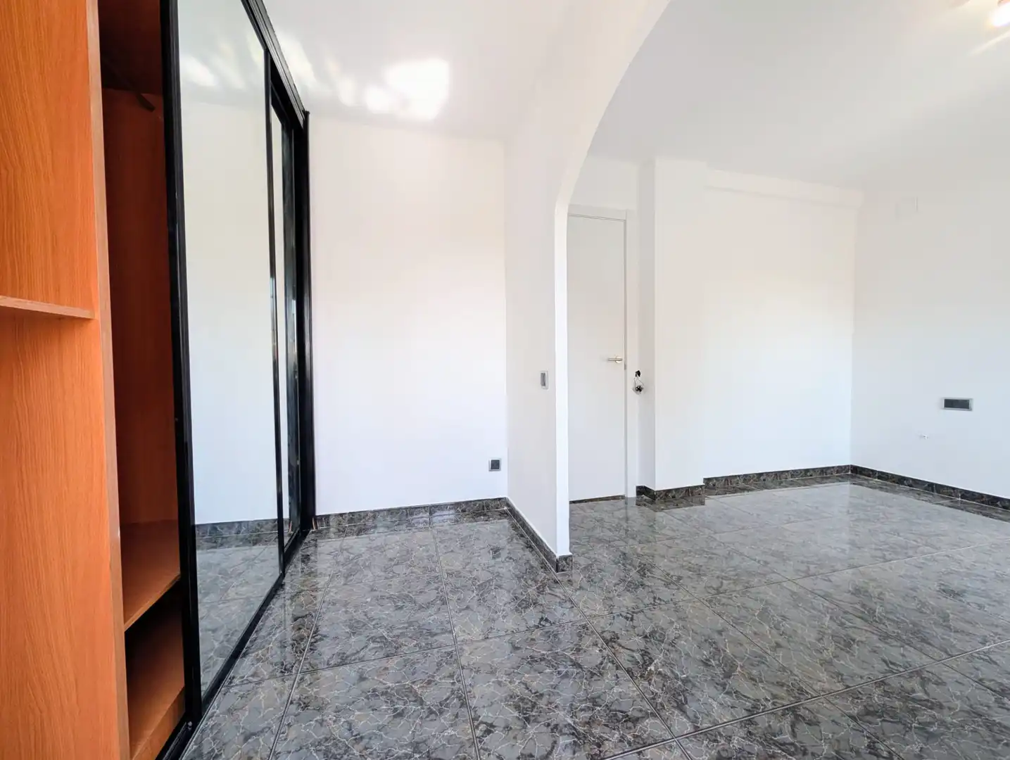 Piso en venta en Badalona con Aire acondicionado, Calefacción y Horno