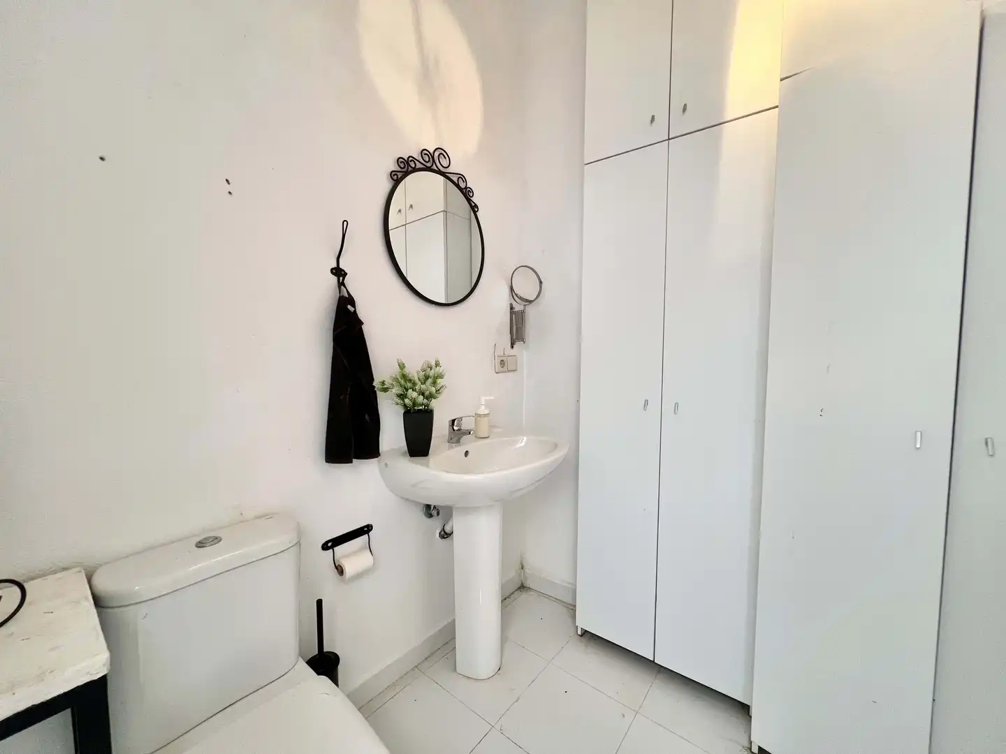 Bathroom of Flat for sale in Ronda  with Air Conditioner and Terrace