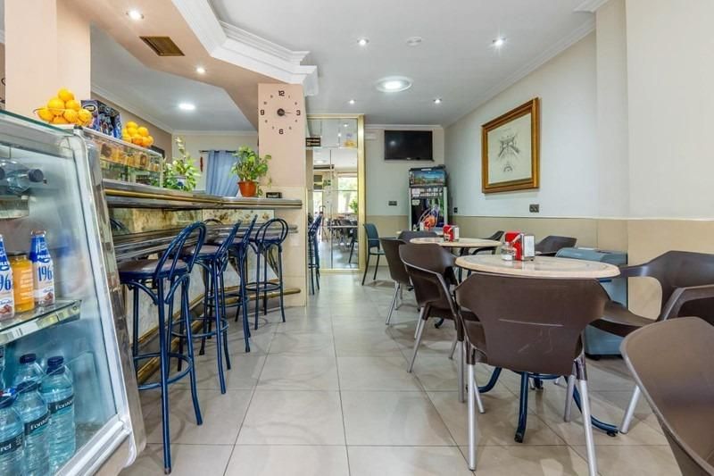 Premises for sale in  Granada Capital