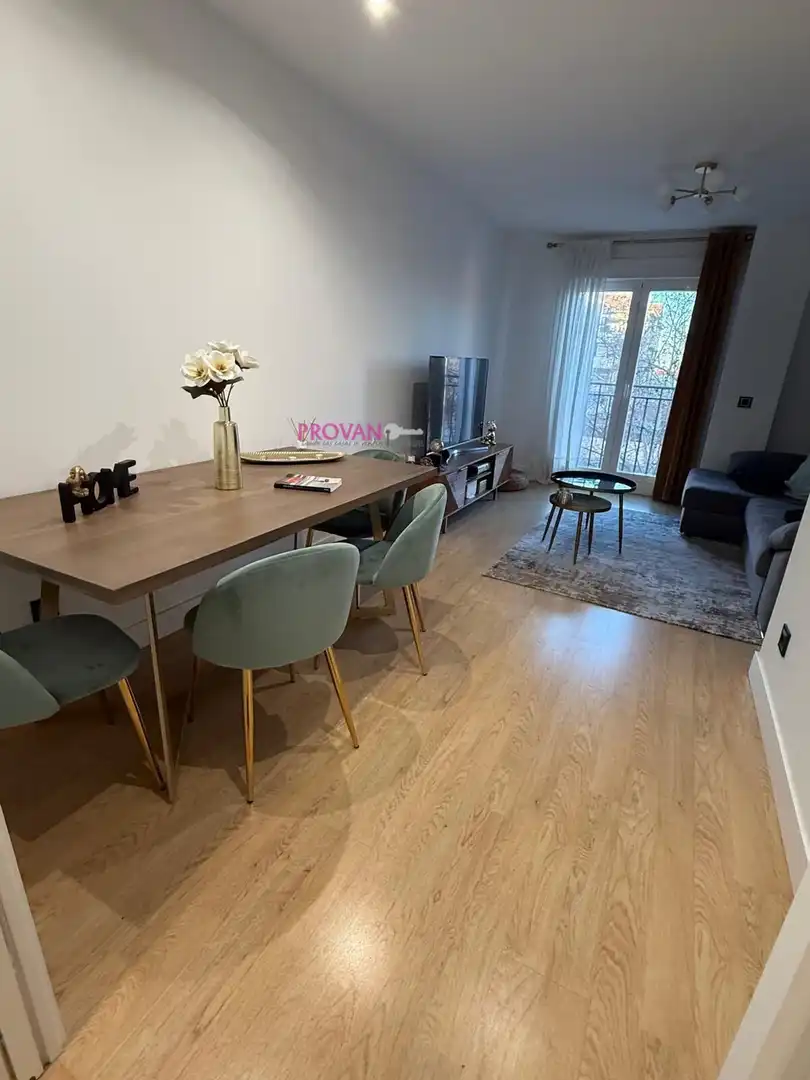 Menjador de Pis en venda en Alcalá de Henares amb Aire condicionat, Traster i Piscina comunitària