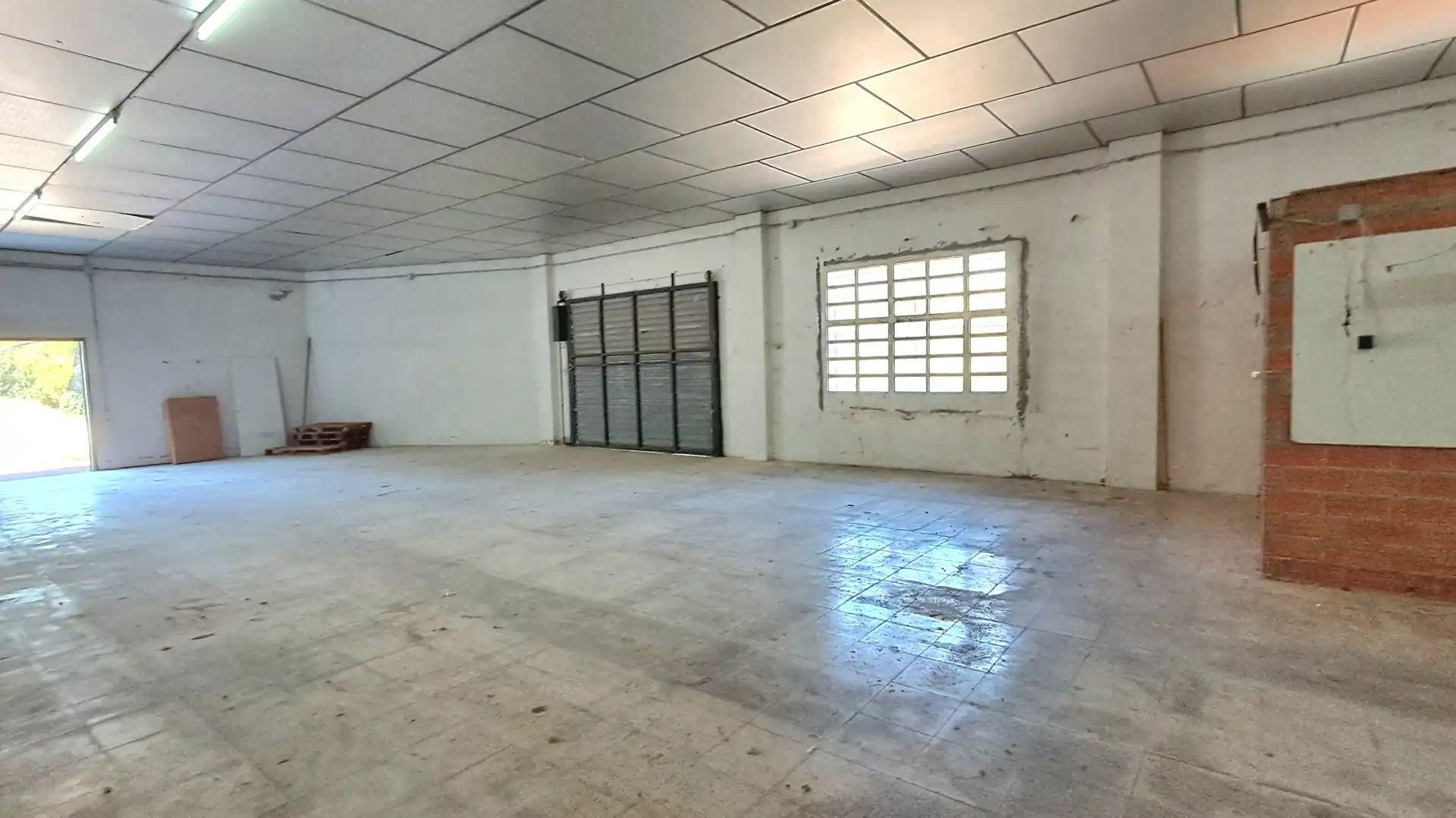 Fabrikhallen zum Verkauf in Sant Llorenç Savall
