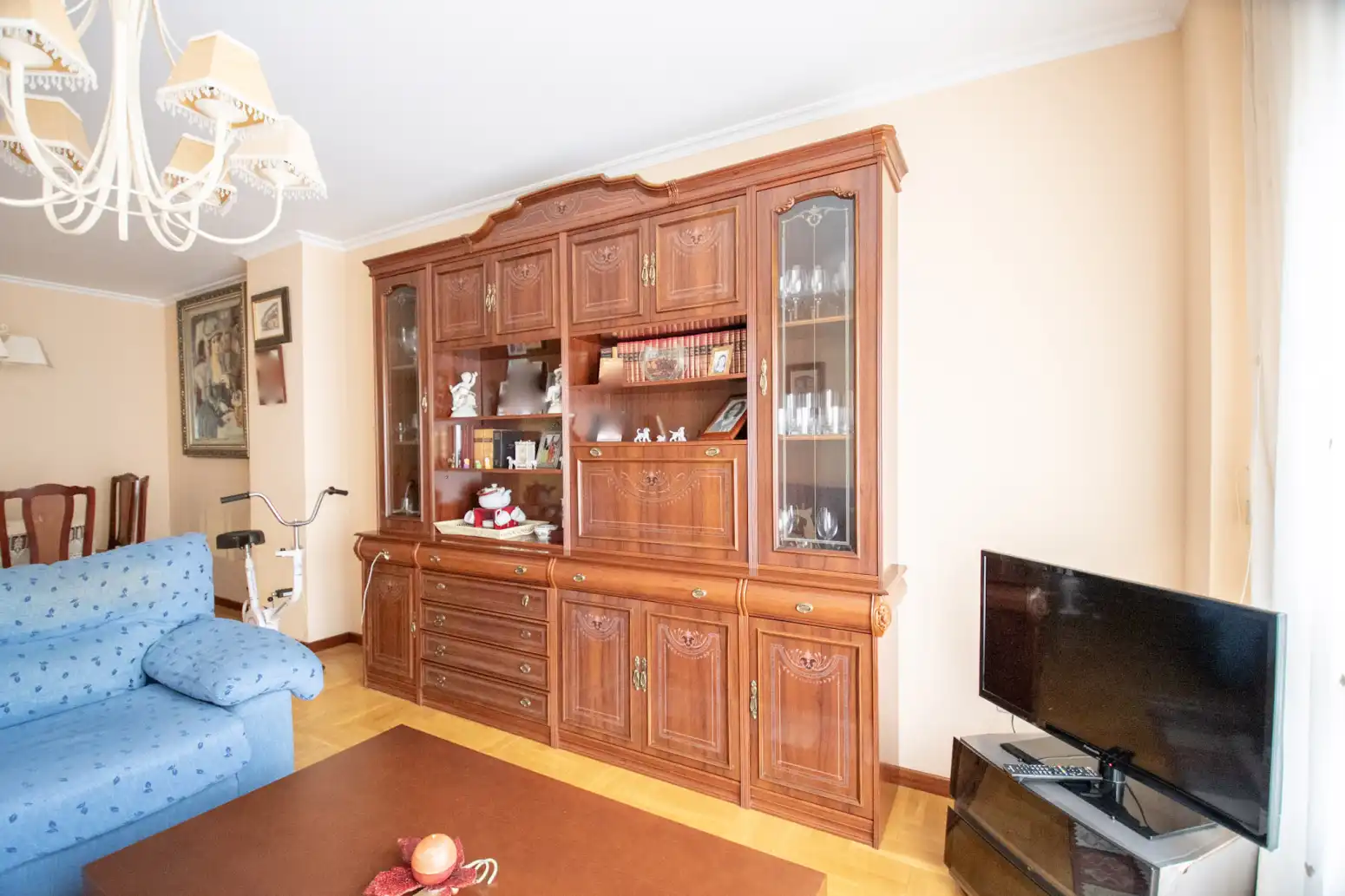 Sala de estar de Piso en venta en Villaviciosa con Calefacción, Parquet y Trastero