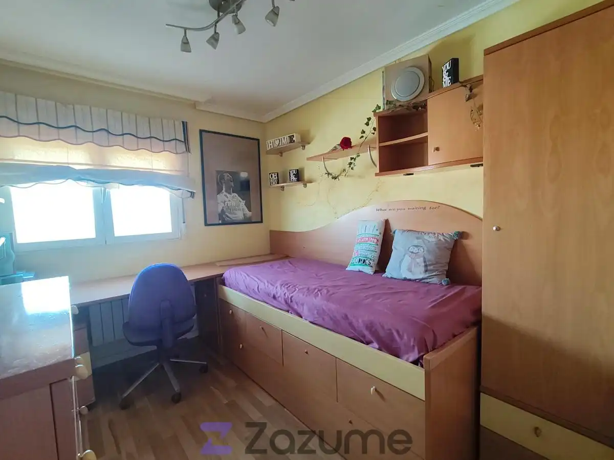 Schlafzimmer von Wohnung zur Miete in Usera