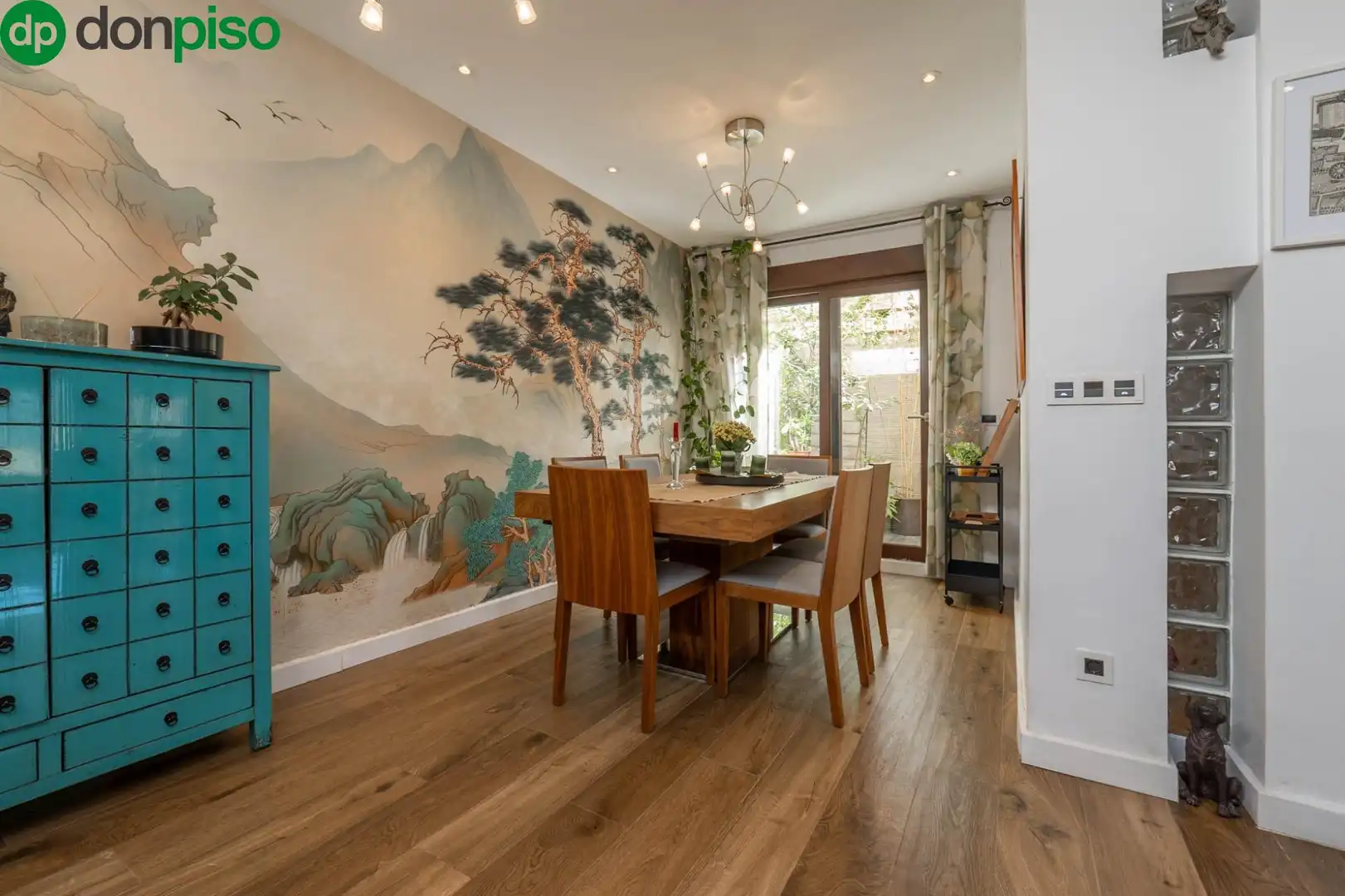 Esszimmer von Einfamilien-Reihenhaus zum Verkauf in Granada mit Klimaanlage und Terrasse