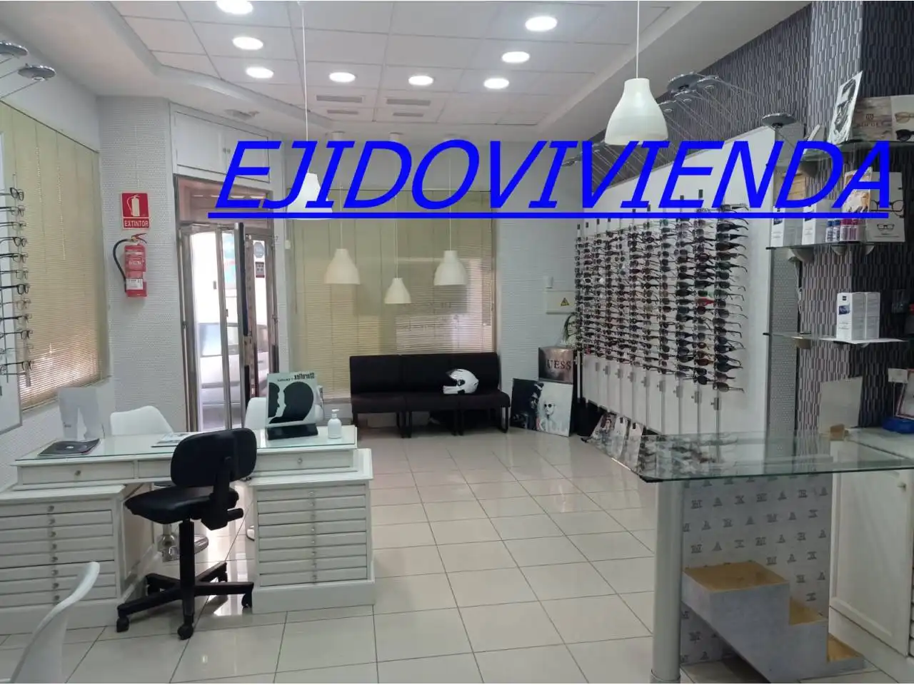 Local comercial en venda a El Ejido Ciudad