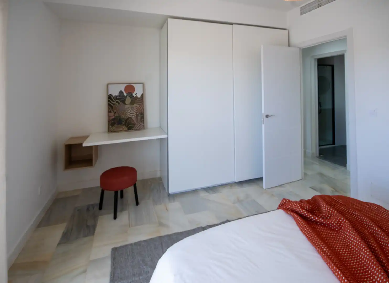 Dormitori de Apartament en venda en Estepona amb Terrassa, Piscina i Piscina comunitària