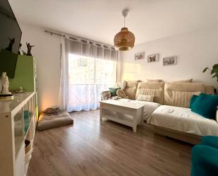 Living room of Flat for sale in Cornellà de Llobregat  with Air Conditioner, Heating and Parquet flooring